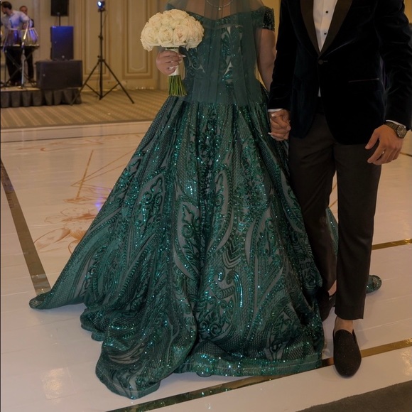 Beautiful Green Gown Bridal Princess Style Gown - Evening Dress - Picture 5 of 6